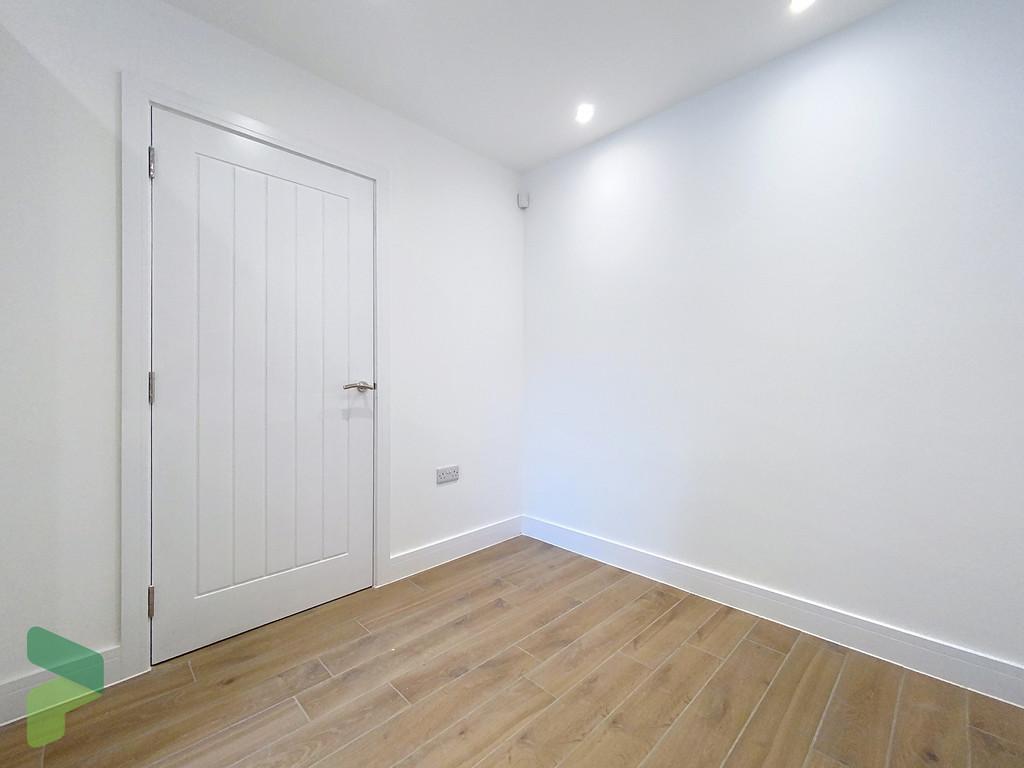 Fitted Dining Kitchen