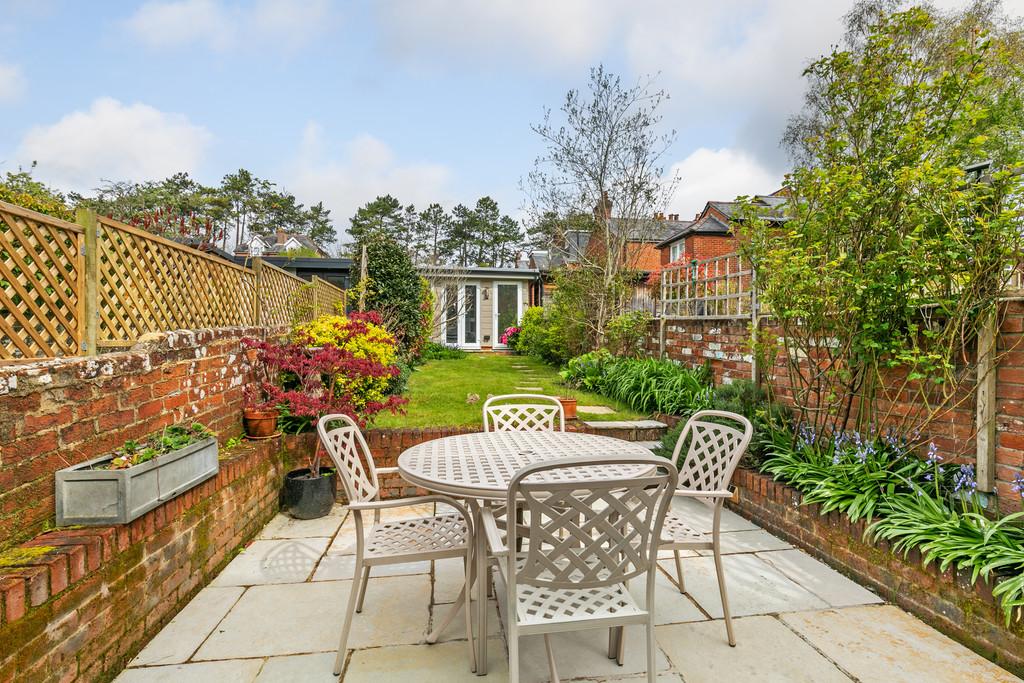 Belgarum - 12 Fairfield Road SO22 6 SF-5