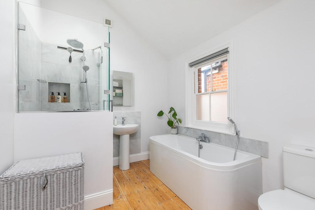 Belgarum - 12 Fairfield Road SO22 6 SF-24