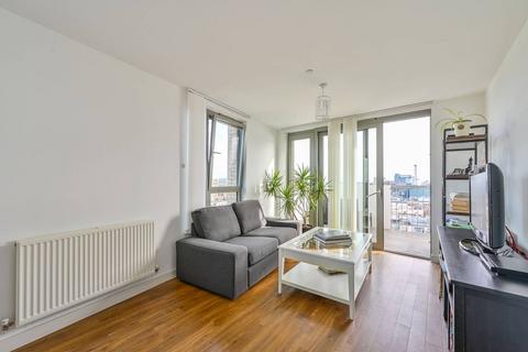 2 bedroom flat to rent, Booth Road, Royal Docks, London, E16