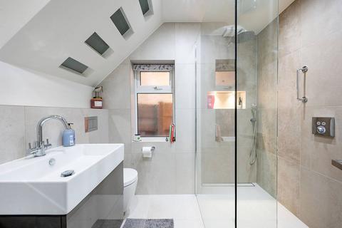 27 Cowper Road, London, W7 1EL