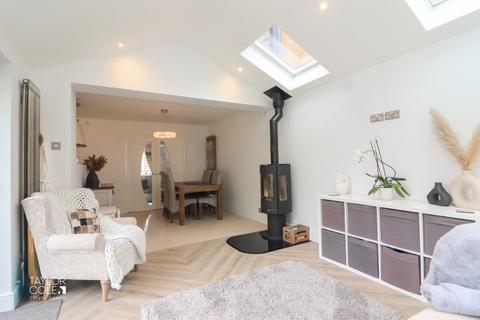 31 Brancaster Close, Amington, Tamworth, B77 3QD