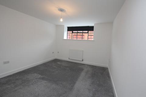 2 bedroom ground floor flat to rent, Commonhall Street, Chester