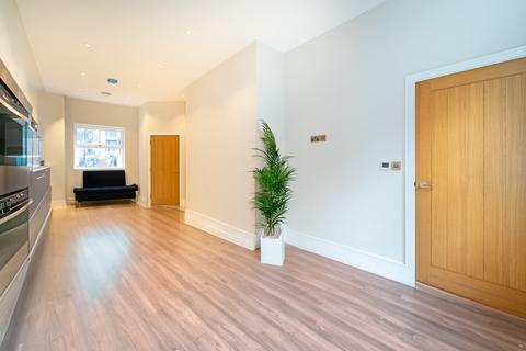 3 bedroom townhouse for sale, Bollands Court, Commonhall Street, Chester, CH1