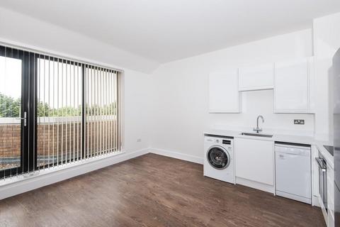 2 bedroom flat to rent, Lower Richmond Road, Richmond, Surrey