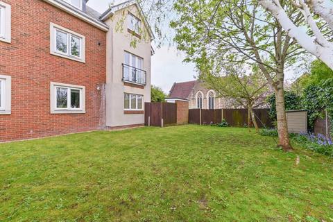 2 bedroom flat for sale, Malden Road, New Malden, KT3