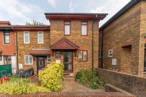 2 bedroom end of terrace house to rent, Alvia Gardens, Sutton, SM1