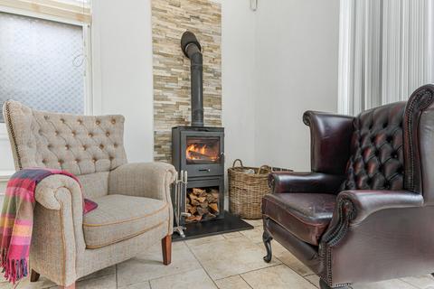 4 bedroom detached house for sale, Alexandra Road, Burton-On-Trent.