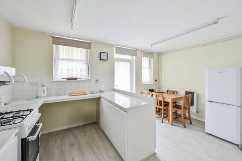 16 Clearbrook Way, London, E1 0SA