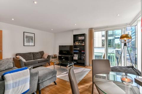 2 bedroom flat for sale, Riverside Apartments, Manor House, London, N4