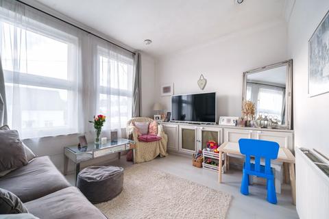 2 bedroom apartment for sale, East Barnet Road, Barnet