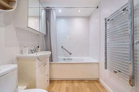 Flat 1, Links Court, 5 Parkview Road, New Eltham, London, SE9 3QP