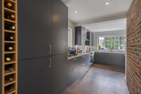 11 Deakin Leas, Tonbridge, TN9 2JS