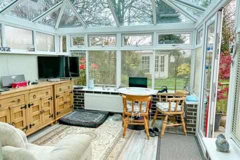 2 bedroom semi-detached house for sale, Fellpham, West Sussex
