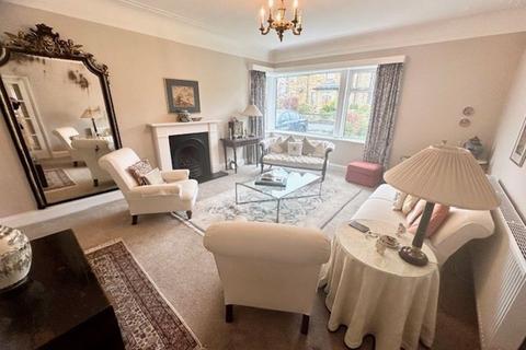4 bedroom detached house for sale, Parkroyde, Manor Close, Savile Park, Halifax