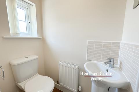 24 Cutters Close, Beck Row, Bury St Edmunds, IP28 8YS