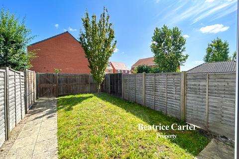 24 Cutters Close, Beck Row, Bury St Edmunds, IP28 8YS