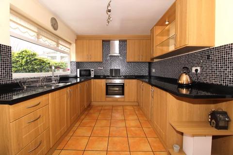 2 bedroom end of terrace house for sale, Walsall Wood Road, Aldridge, WS9 8HH