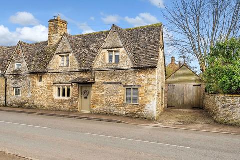 3 bedroom cottage to rent, Station Road, South Cerney