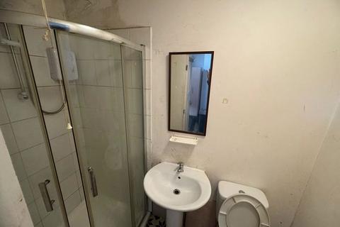 1 bedroom in a house share to rent, Gledholt Road, Huddersfield