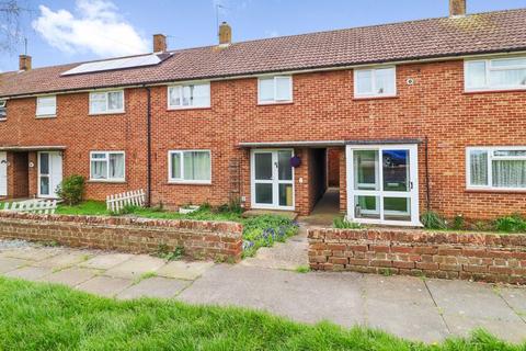 3 bedroom terraced house to rent, Miller Avenue, Canterbury CT2