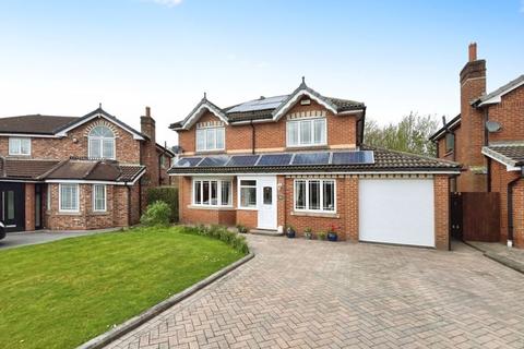 4 bedroom detached house for sale, Caterham Avenue, Middle Hulton
