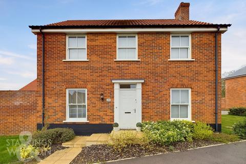 4 bedroom link detached house for sale, Heron Rise, Wymondham