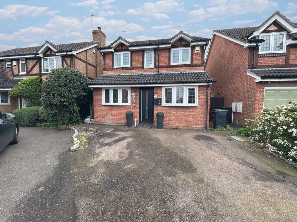 Merlin Close, Waltham Abbey 3 bed detached house for sale £500,000