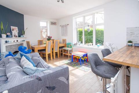 3 bedroom end of terrace house for sale, Salisbury Road, Totton