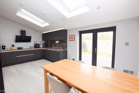 2 bedroom end of terrace house for sale, Southwick Road, Wythenshawe, Manchester, M23 0FZ