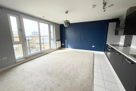 2 bedroom apartment to rent, Sapphire Court, Ocean Village, Southampton