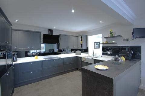1 Crossways, Tolleshunt Major, Maldon, CM9 8FD