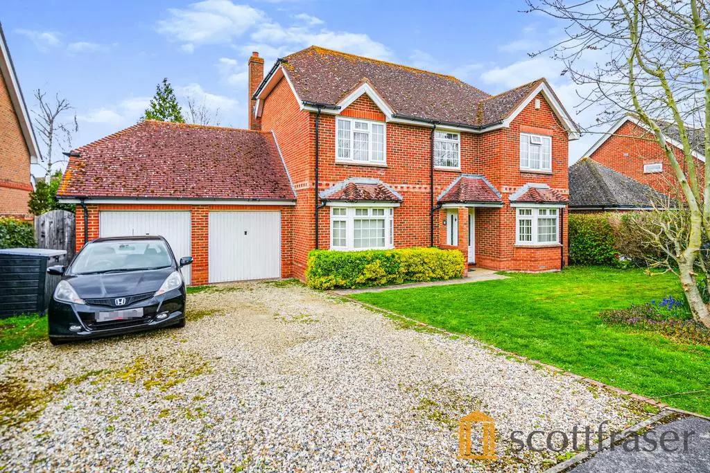 4 bedroom detached house to rent