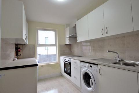 Property to rent, High Road, North Finchley N12