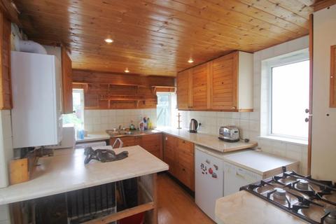 39 Long Drive, Greenford, UB6 8NA