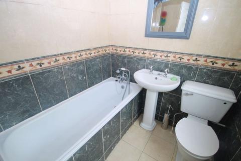 39 Long Drive, Greenford, UB6 8NA