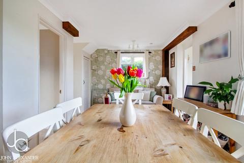 1 Cedar Avenue, Tiptree, Colchester, CO5 0NR