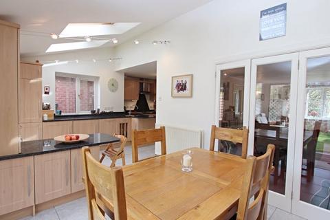 5 Beech Close, Bramley, Tadley, RG26 5UN