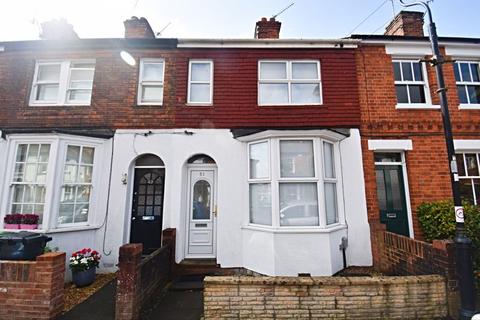 3 bedroom terraced house to rent, George Street, Basingstoke RG21