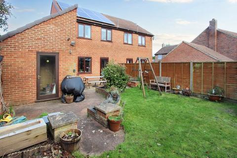 3 bedroom semi-detached house for sale, Saxon Way, Basingstoke RG24