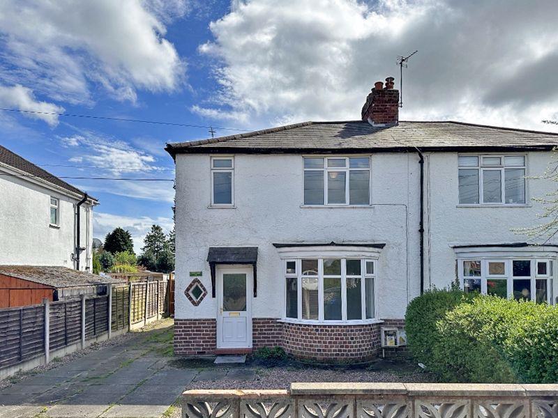 WOMBOURNE, Brickbridge Lane 3 bed semidetached house for sale £265,000