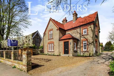 4 bedroom detached house to rent, High Street, Grantchester, CB3