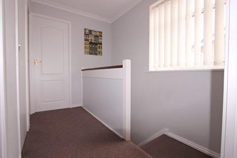 16 Bow Grove, Sherfield On Loddon, Hook, RG27 0DY