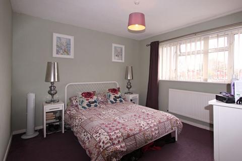 16 Bow Grove, Sherfield On Loddon, Hook, RG27 0DY