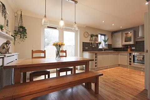 36 Upper Stroud Close, Chineham, Basingstoke, RG24 8EG