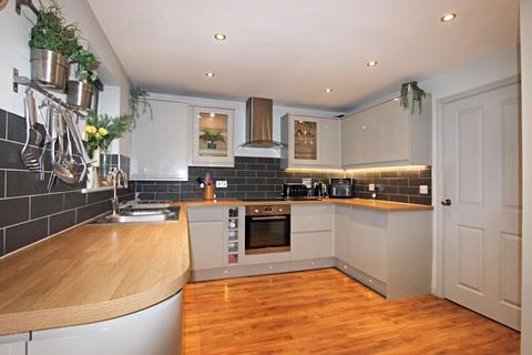 36 Upper Stroud Close, Chineham, Basingstoke, RG24 8EG