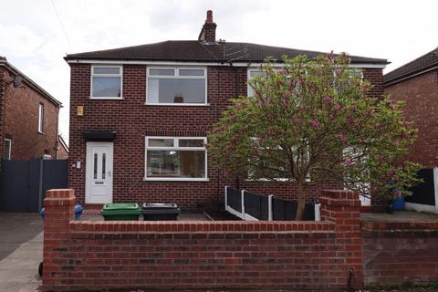 3 bedroom semi-detached house to rent, Cowdell Street, Warrington