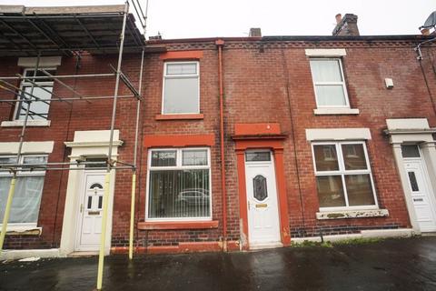 2 bedroom terraced house to rent, Hamilton Road, Chorley