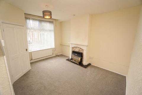 2 bedroom terraced house to rent, Hamilton Road, Chorley