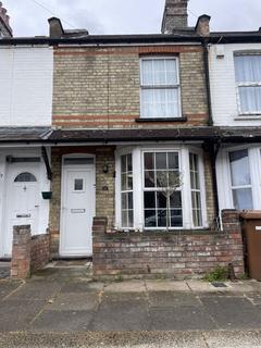 2 bedroom character property for sale, A 2 bedroom 2 bathroom Cottage style house in Mead Road, Edgware HA8